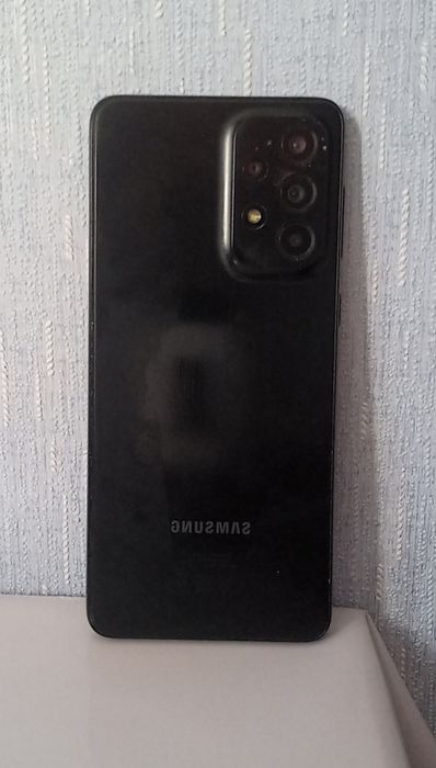 Продам Самсунг А 33