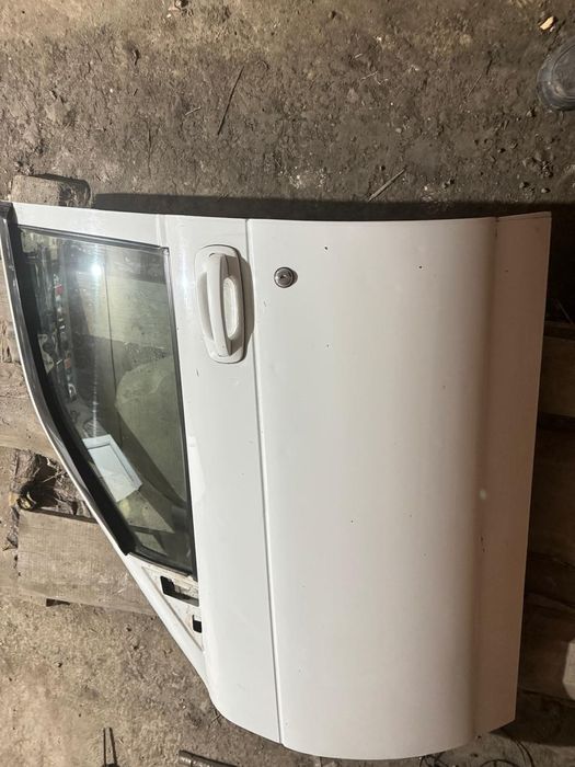 Продам дверь на приору