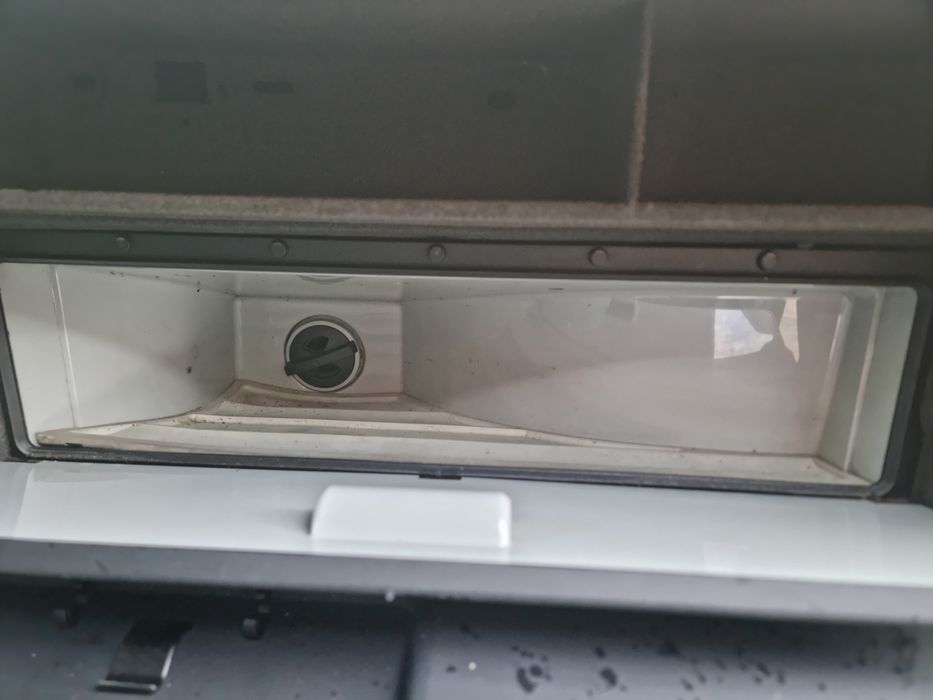 На части Ауди А4 б6 A4 B6 1.9 TDI 131кс. Хладилник