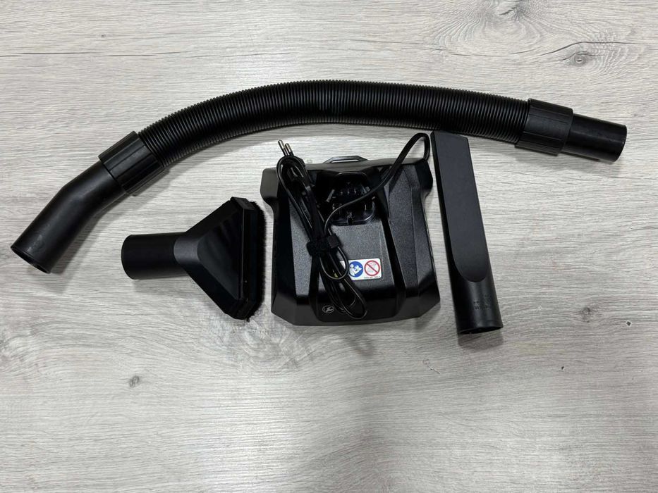 Акумулаторна прахосмукачка STIHL SEA 20 със зарядно (без батерия)