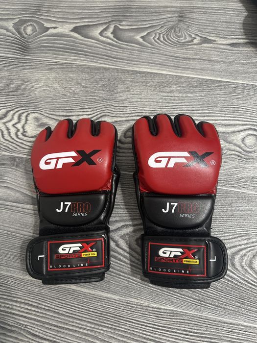 Продам перчатки.