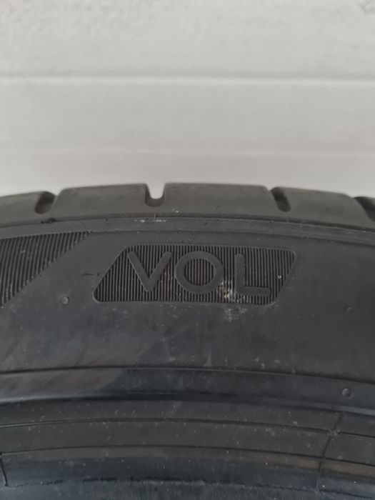 Летни гуми 2 броя PIRELLI PZero 255 40 R21 дот 0722