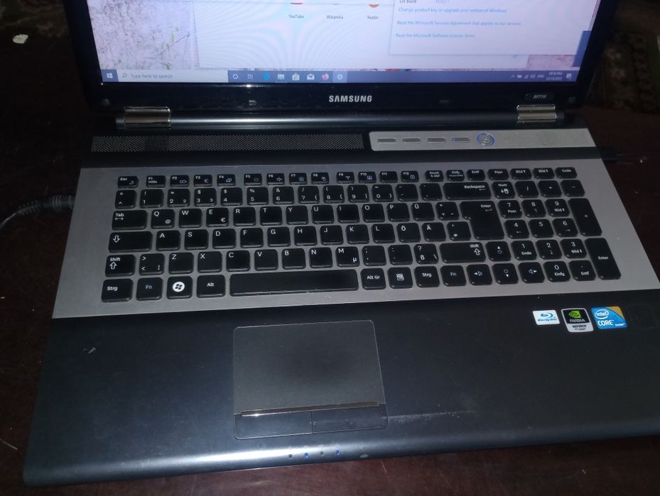 Samsung RF710, Intel i5, video dedicat, 650 gb,Bluetooth, display mare