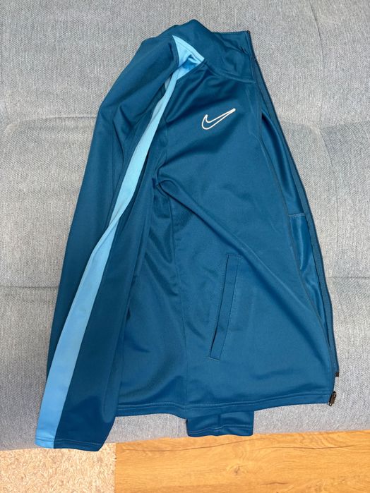 Спортен екип Nike