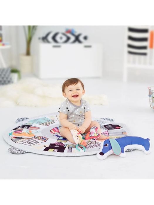 Vand saltea de activitati Skip Hop