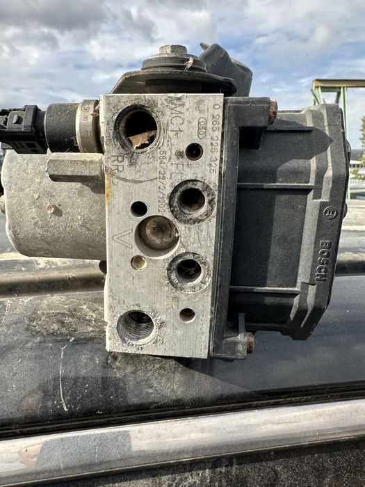 Abs Абс Toyota AVENSIS 2.2d T25 Bosch ABS Pump