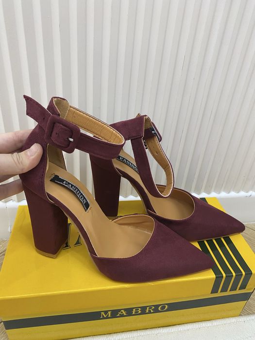 Туфли б/у тап таза сатылады