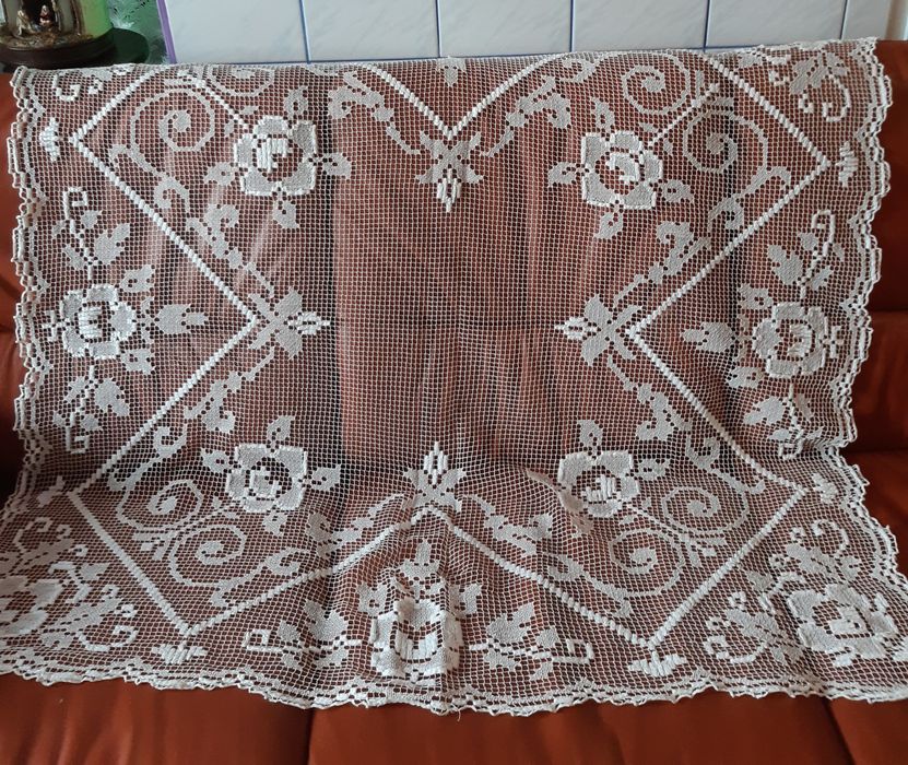 Vand macrame pentru masa de 4 persoane