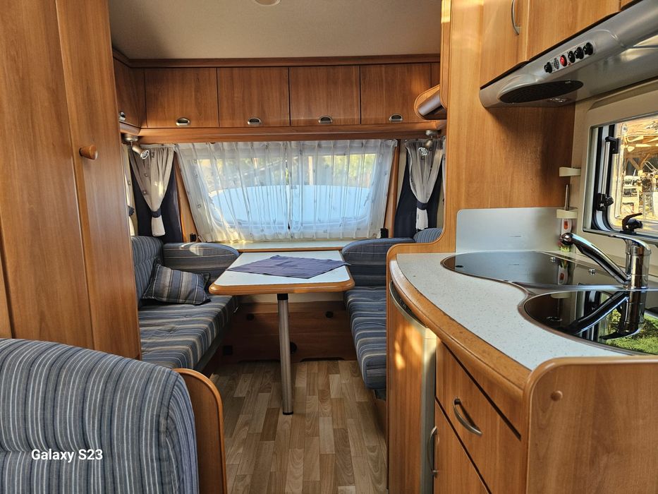 Vând rulota Hobby de luxe easy 400