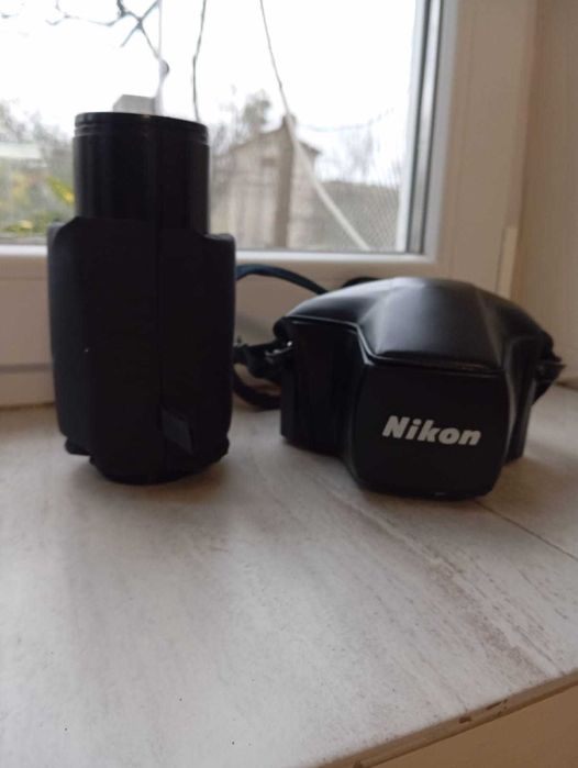 Фотоапарат nikon fe2 и обектив NIKKOR 80-200mm