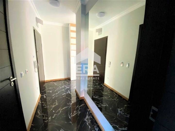 Продава се Тристаен апартамент в Поморие - 87 кв.м за 1605 €/кв.м - Снимка #5