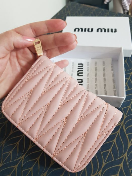 Miu Miu portofel 13 x 9cm