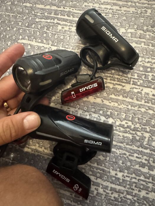 Faruri bicicleta pe baterii reancarcabile