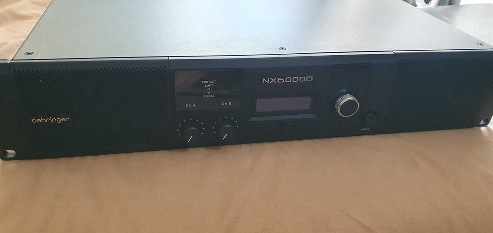 Amplificator Behringer NX 6000 D