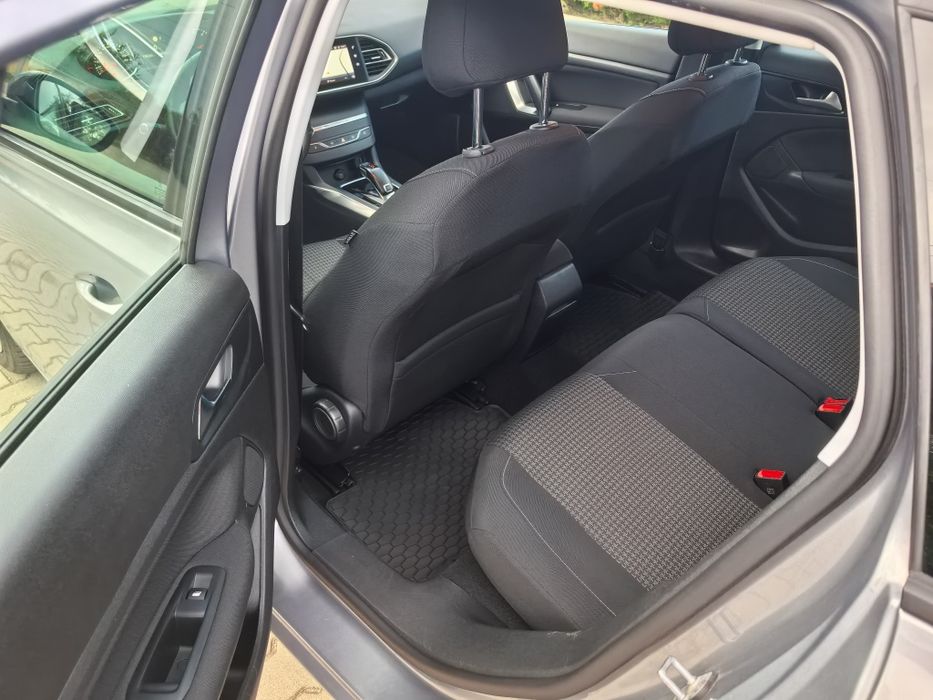 Peugeot 308 sw 1.5HDI 131kc EAT8 2018г