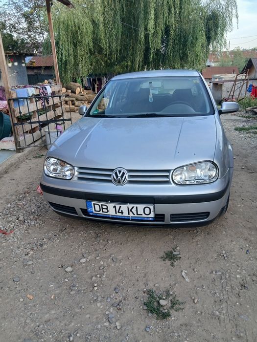 Vand golf 4 14 benzină