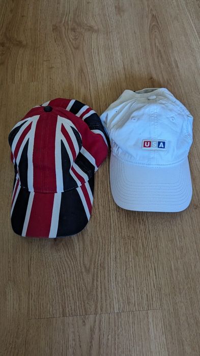 Детски шапки с козирка 2 бр.