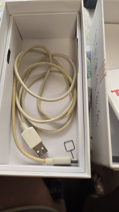 Телефон TCL 10 plus