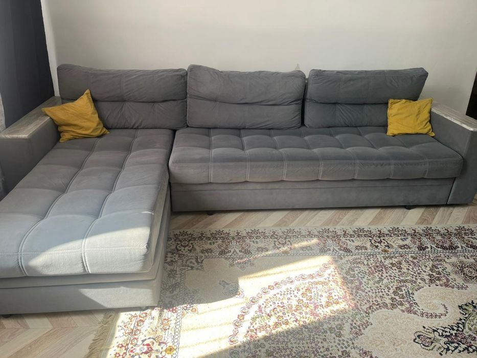Диван угловой, в хорошем состоянии