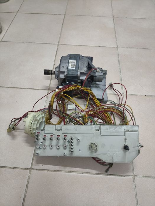 Двигатель от стиральной машины Zanussi 1025