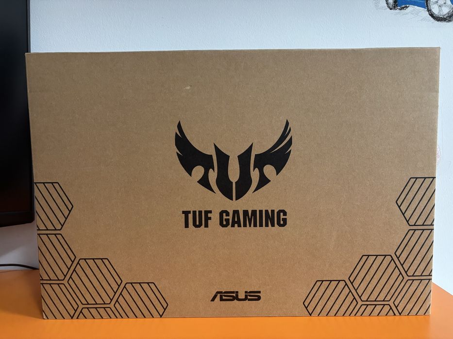 Laptop Gaming ASUS TUF F17 | i5-10300H | 16GB RAM | GTX 1650 Ti | Cutie + Accesorii