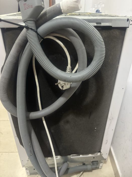 Миялна за вграждане Whirpool 45 cm.