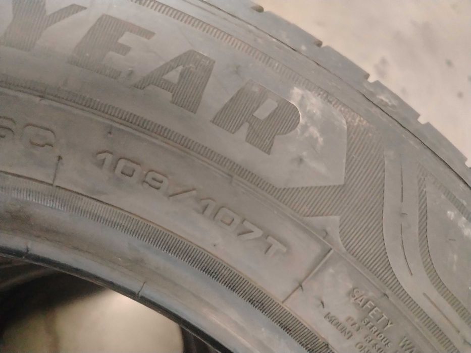 4бр. летни гуми 215/65/16C Goodyear