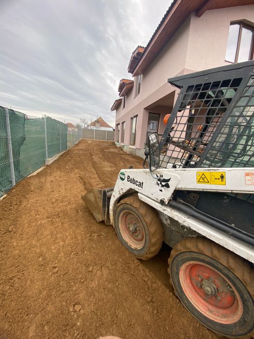 Servicii sapaturi,fundatii  casa gard piscina canalizari drenaje nivelare teren miniexcavator bobcat