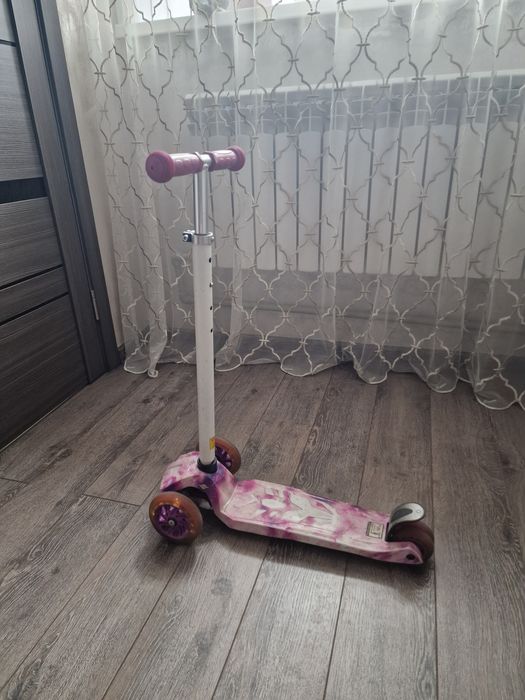 Продам детский самокат