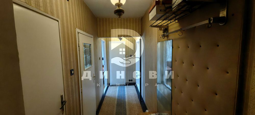 Продава се Тристаен апартамент в Стара Загора, Център - 78 кв.м за 981 €/кв.м - Снимка #16