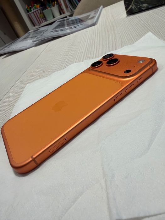 Iphone 17 Pro Max 2TB Cosmic Orange