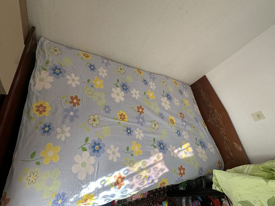 Продам кровать 1,5 спальную