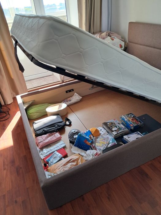 Тахта продается в идеальном состоянии