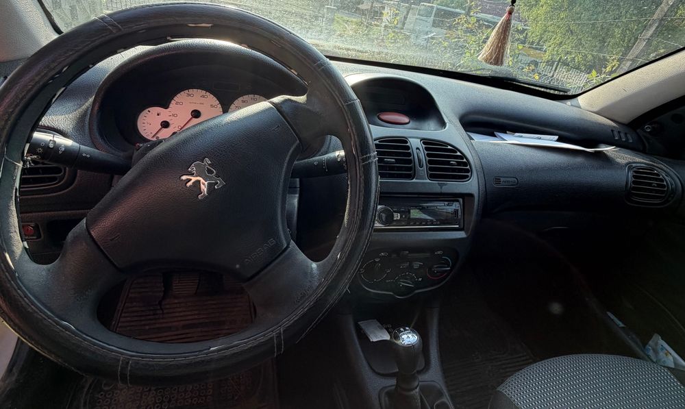 Vând Peugeot 206