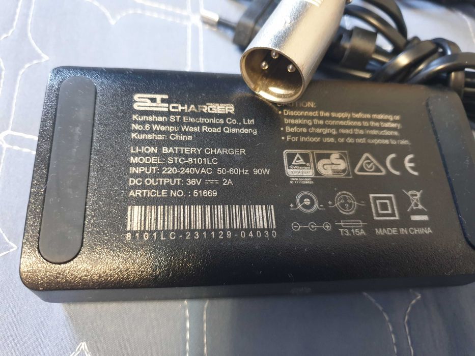 ST Charger  36V-2A incarcator cu 3 pini  trotineta bicicleta fuctional  model STC-8101LC