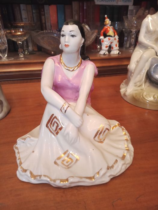 Продам статуэтки