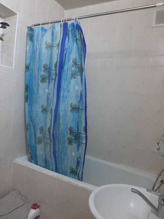 Kvartira sotiladi 4 hona.