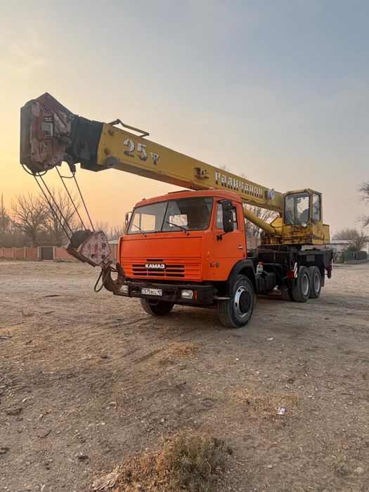Автокран Камаз 25тонна