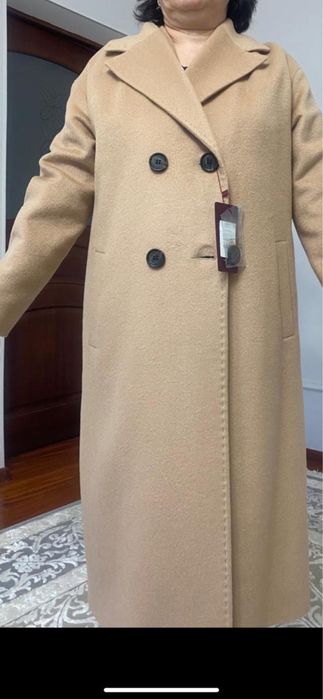 Пальто новое бежевое