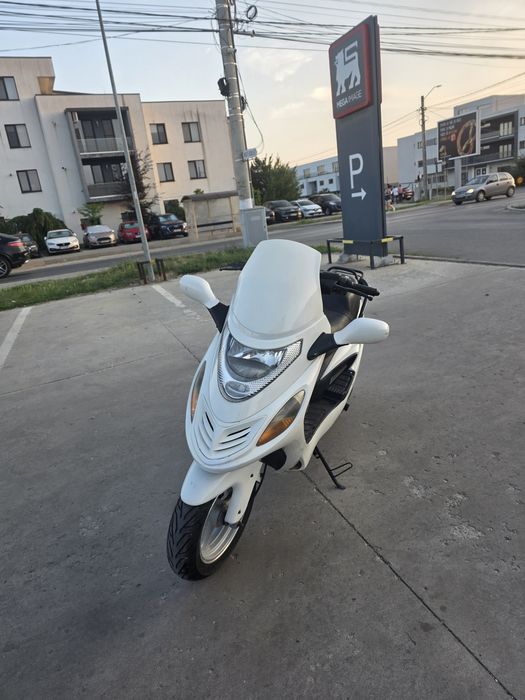 Scuter 125cc Yiben