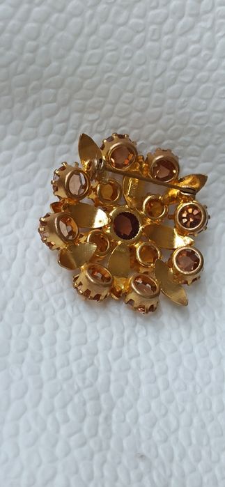 Винтидж брошки, Brooches