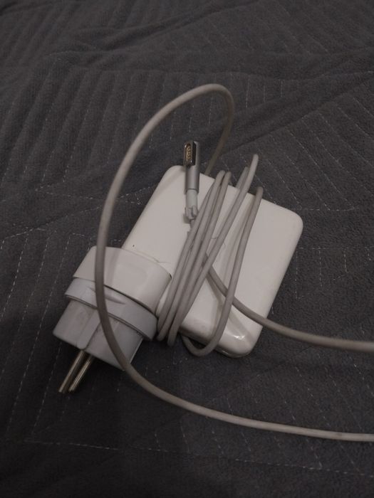 Продам MacBook Pro 2010 года