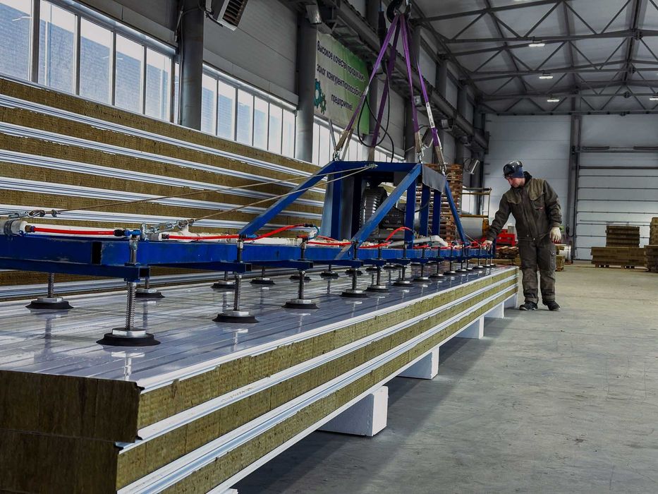 Стеновые - кровельные сэндвич панели