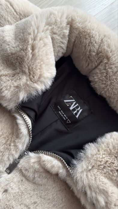 Geaca Zara de blana