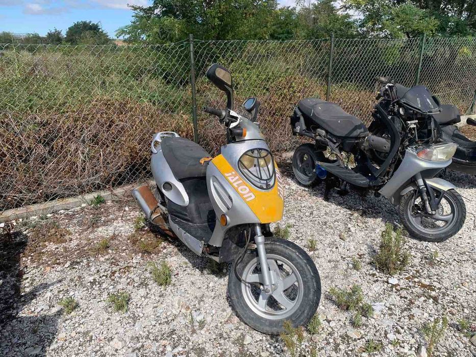 2 бр скутери пиаджио  пежо елисео 50куб