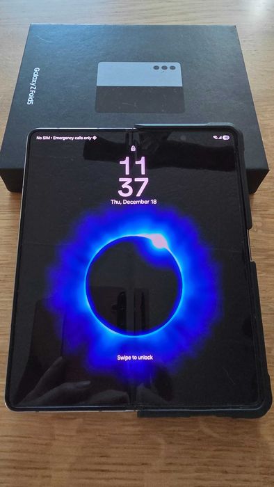 Изгодно! Samsung Zfold 5 изключително запазен и функционален!