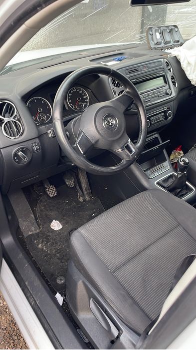 VOLKSWAGEN Tiguan 2015 — imagine 3