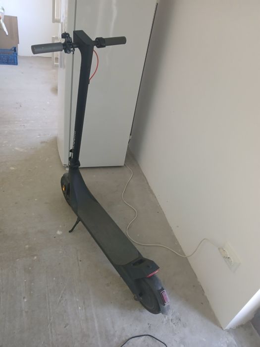 Vând trotineta electrica xiaomi lite 4 gen 2