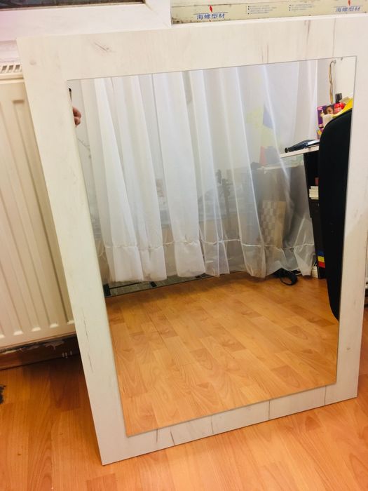 Oglindă De vânzare, nou-nouț, preț foarte rezonabil 100 lei, lățime 67