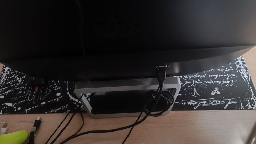 Монитор HP pavilion 23